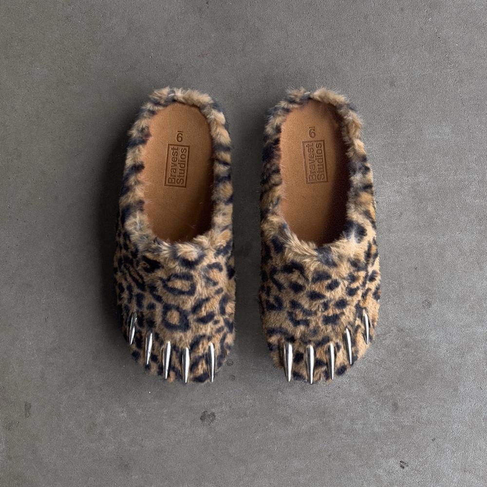 Bravest Studio LEOPARD CLAW MULES
